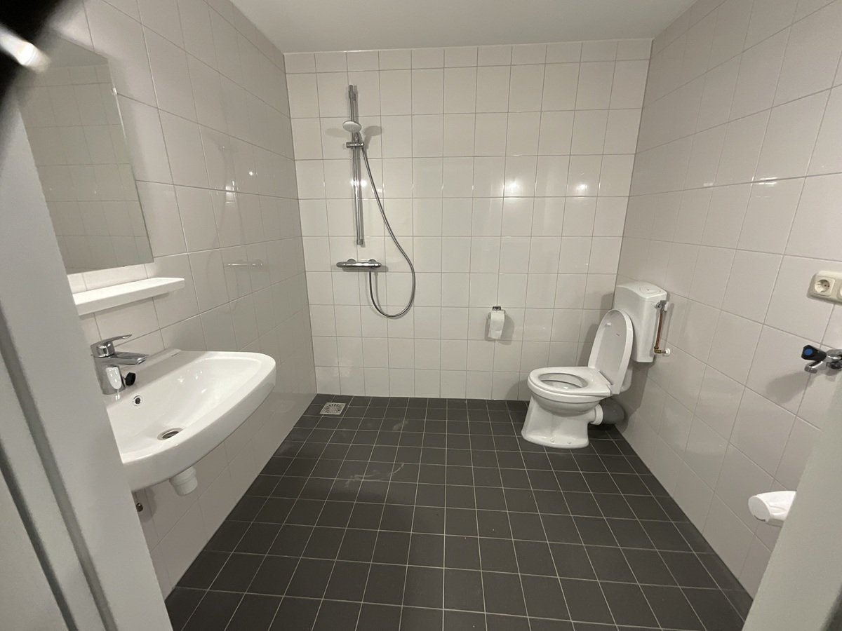 De Bijenkoningin 14A