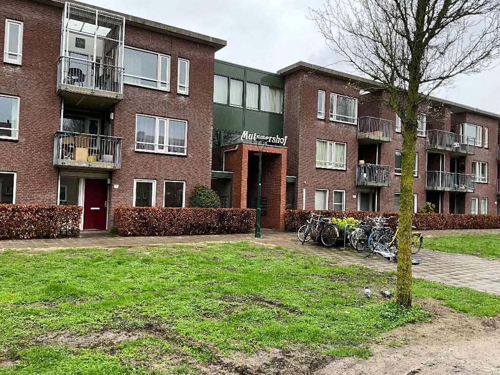 Pastoor Mutsaersstraat 44