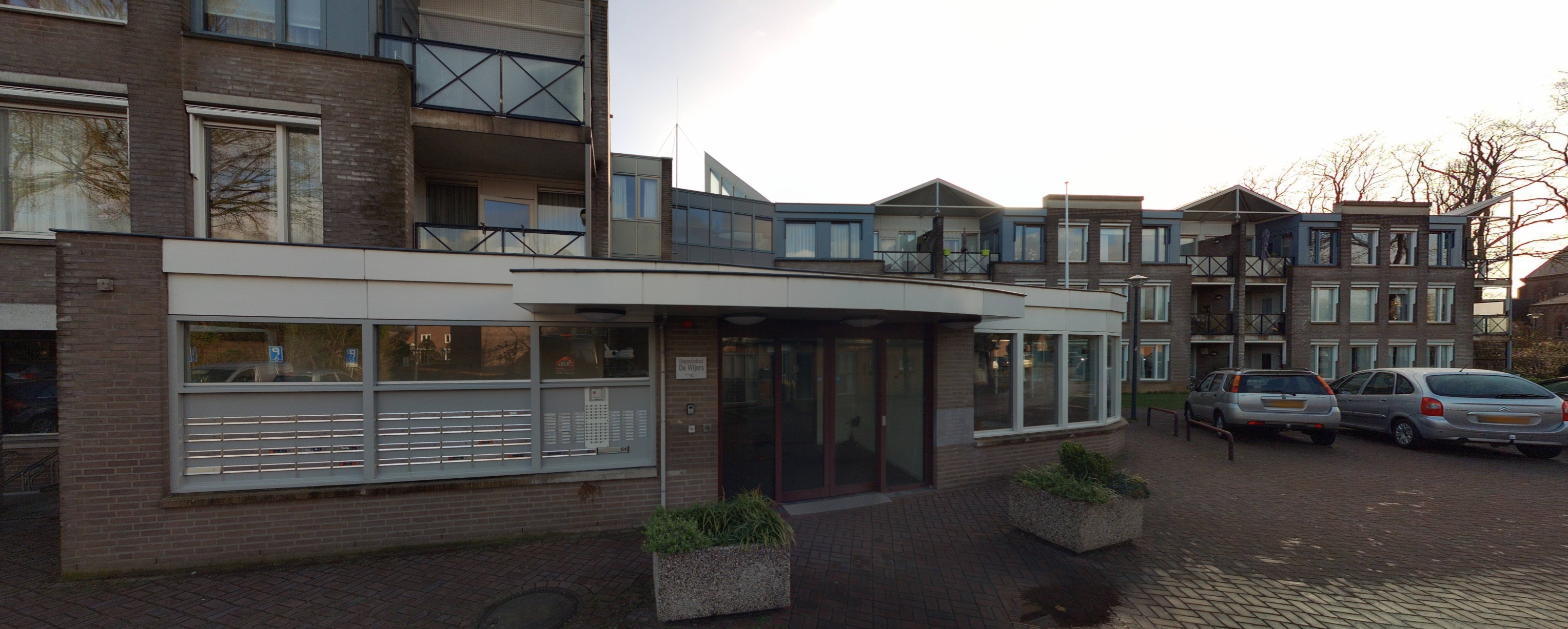 Netjeshof 1