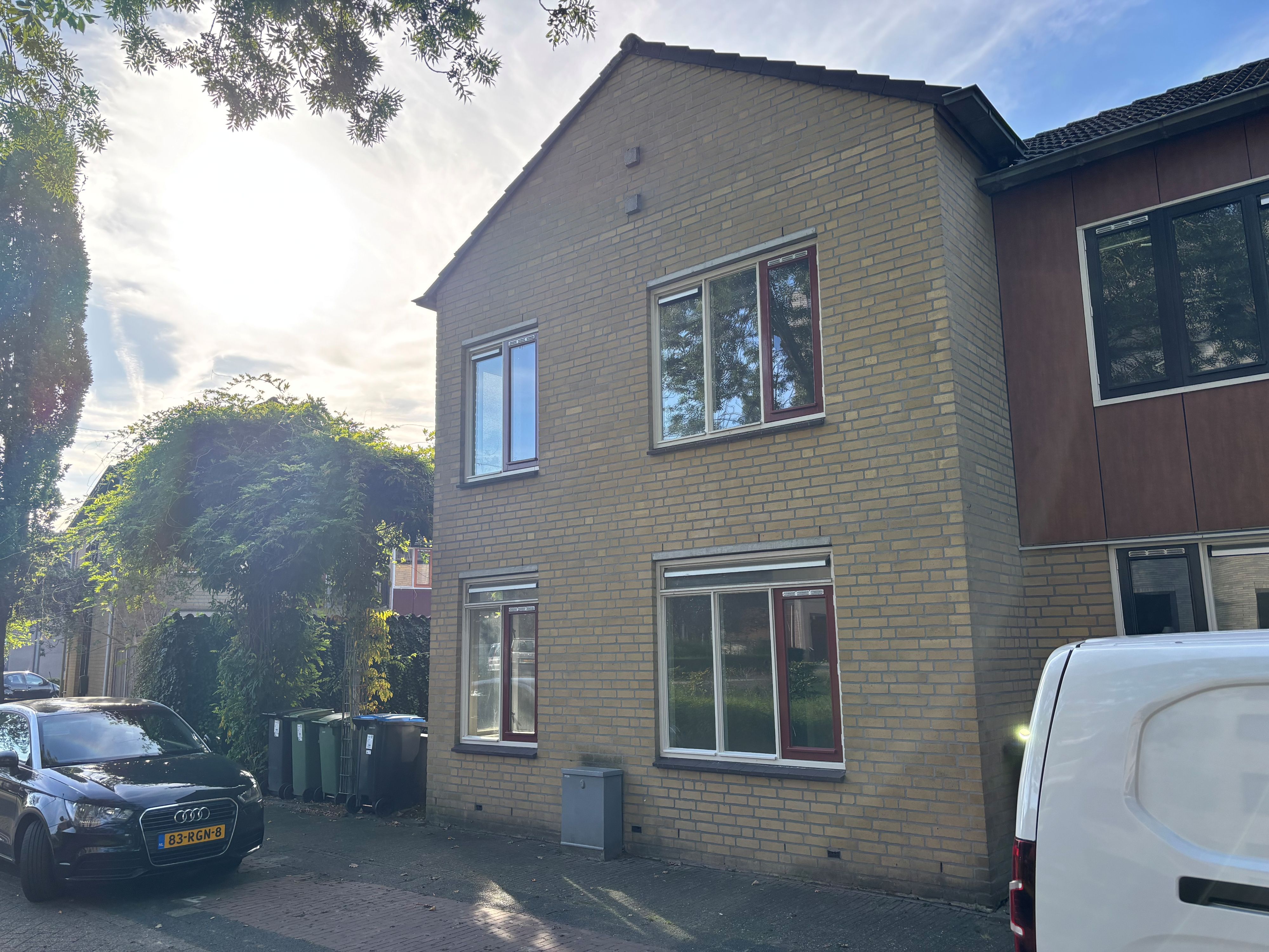 Merpatistraat 25
