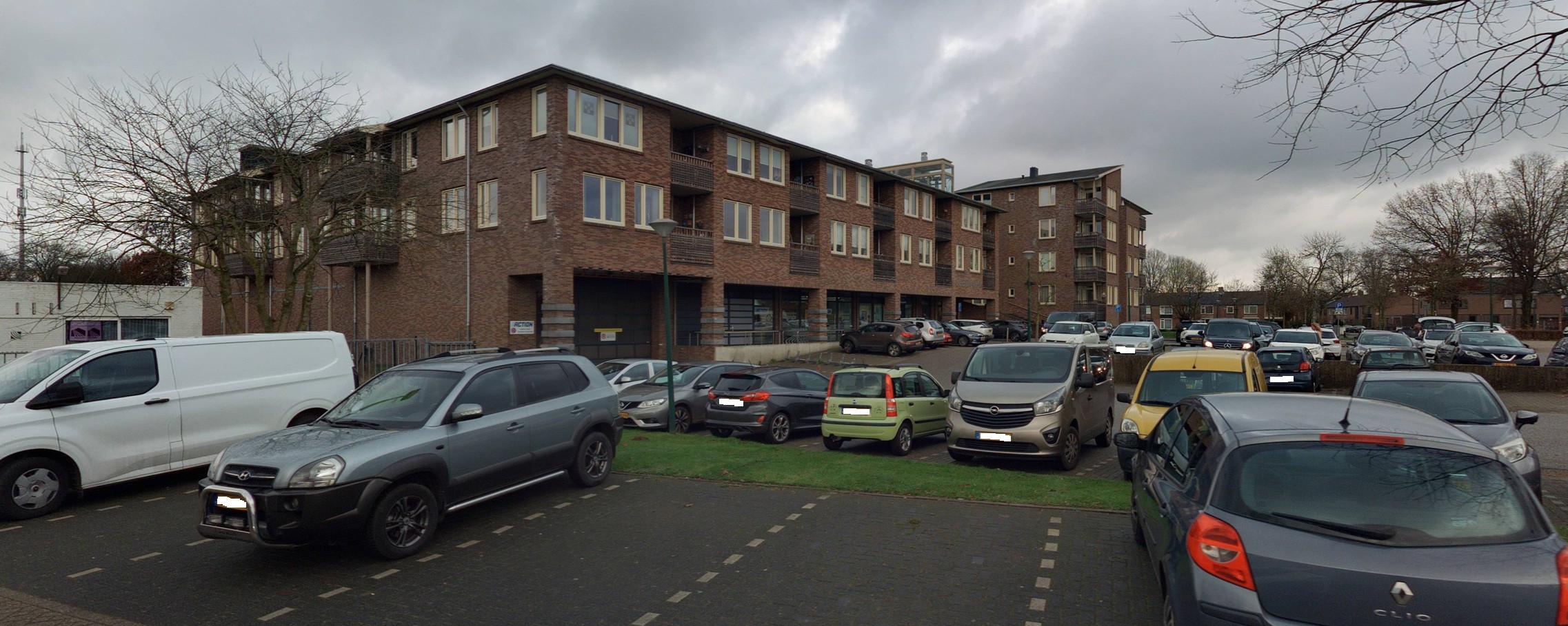 Pastoor van Den Hurkplein 17