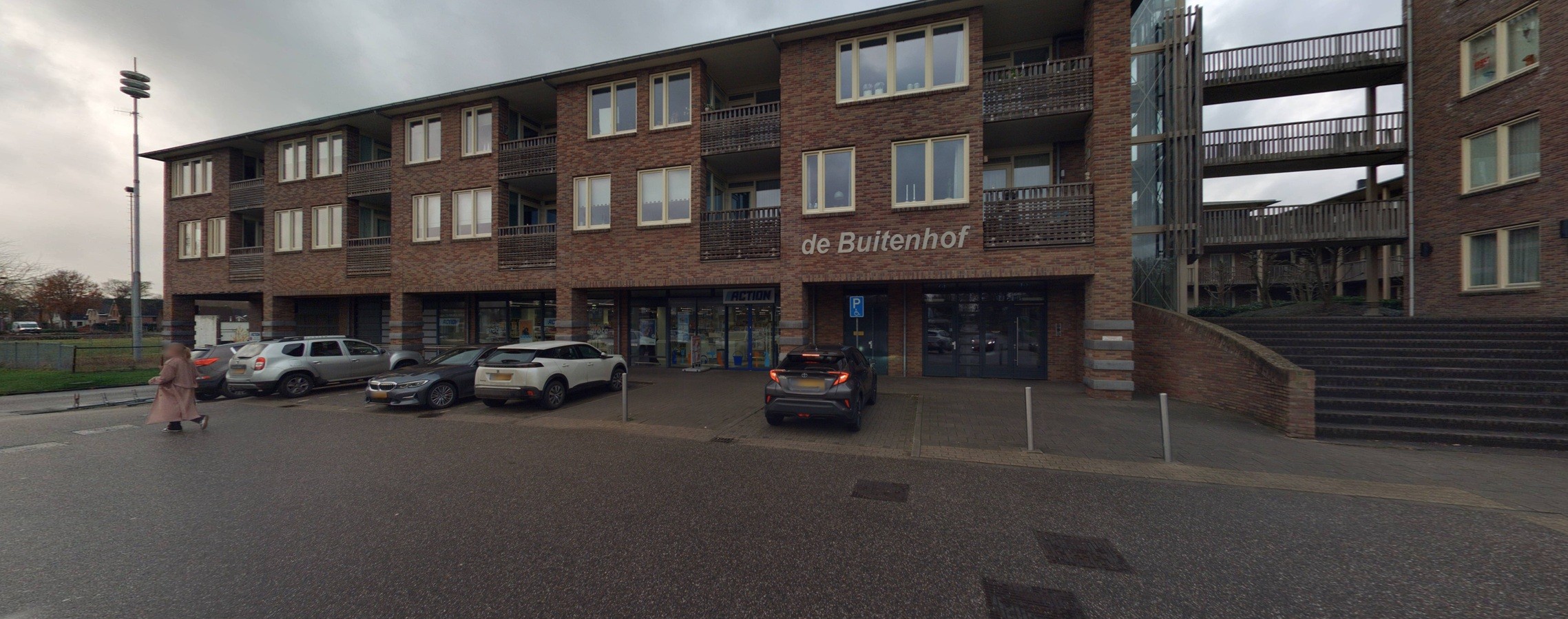 Pastoor van Den Hurkplein 17