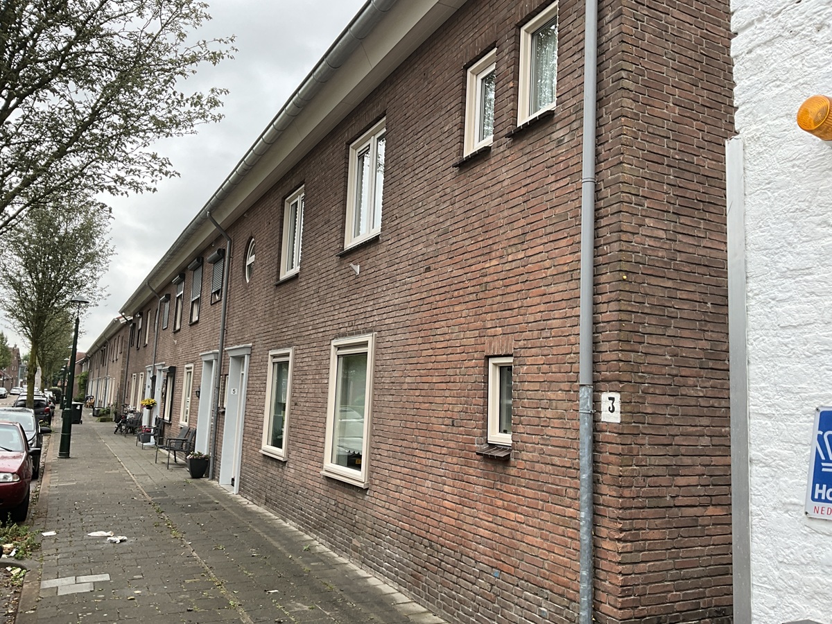 Pastoor Mutsaersstraat 3