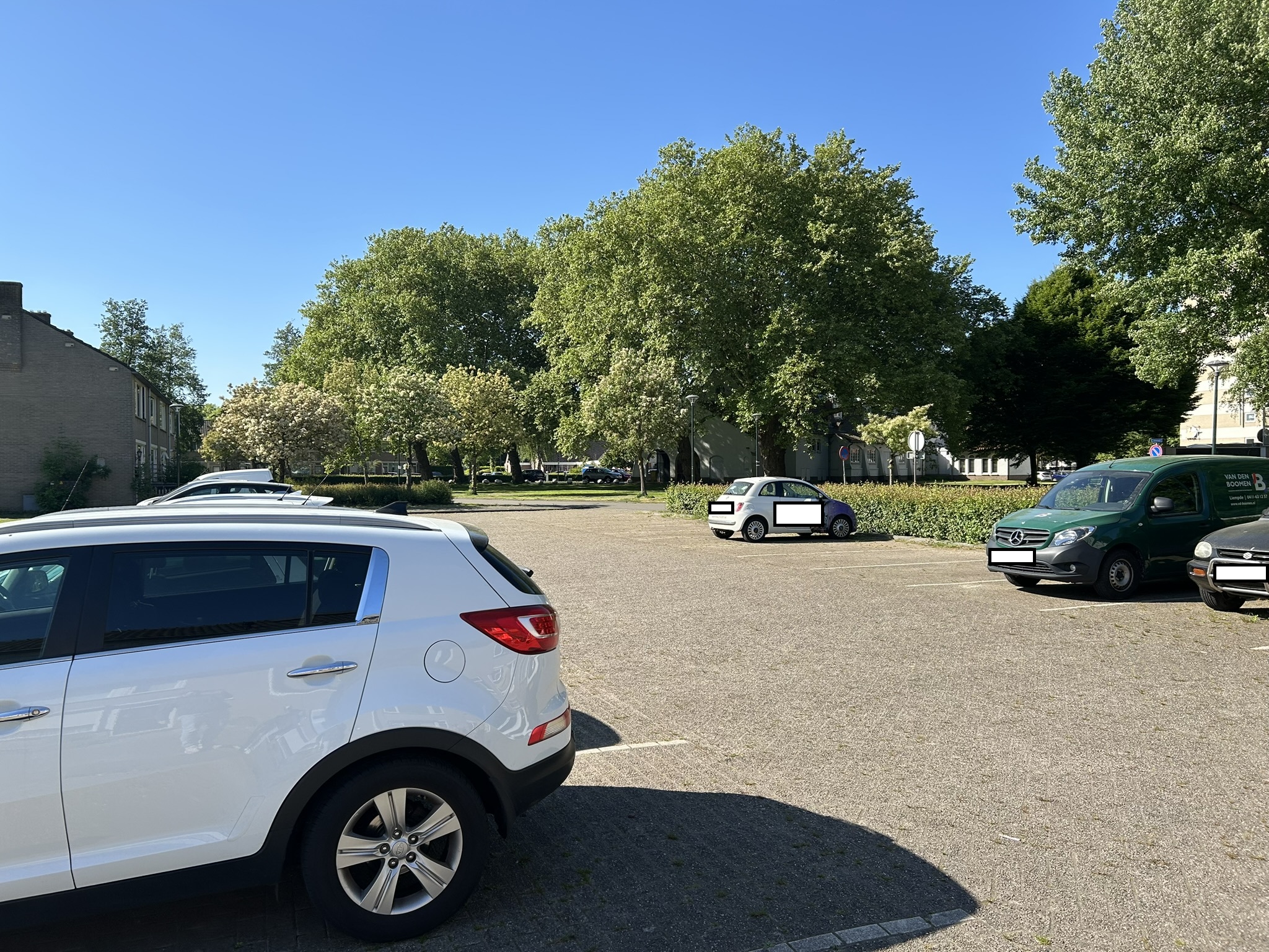 Pastoor van Besouwplein 17